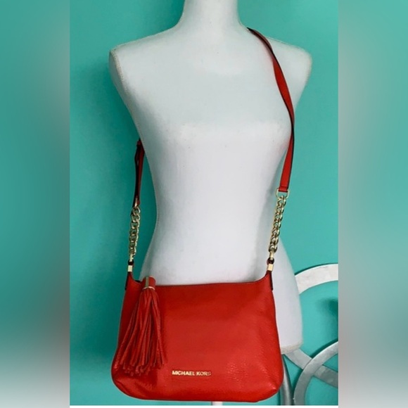 Michael Kors Small Weston Tassel Pebbled Messenger Crossbody Blood Orange & Gold - Picture 3 of 13